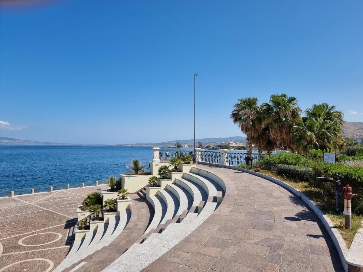 Loft Magna Grecia Reggio Calabria Centro Storico A 3 Minuti A Piedi Dal Mare Reggio di Calabria Exterior foto