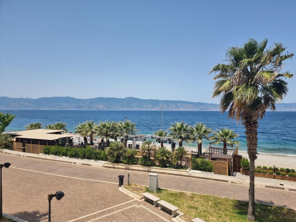 Loft Magna Grecia Reggio Calabria Centro Storico A 3 Minuti A Piedi Dal Mare Reggio di Calabria Exterior foto