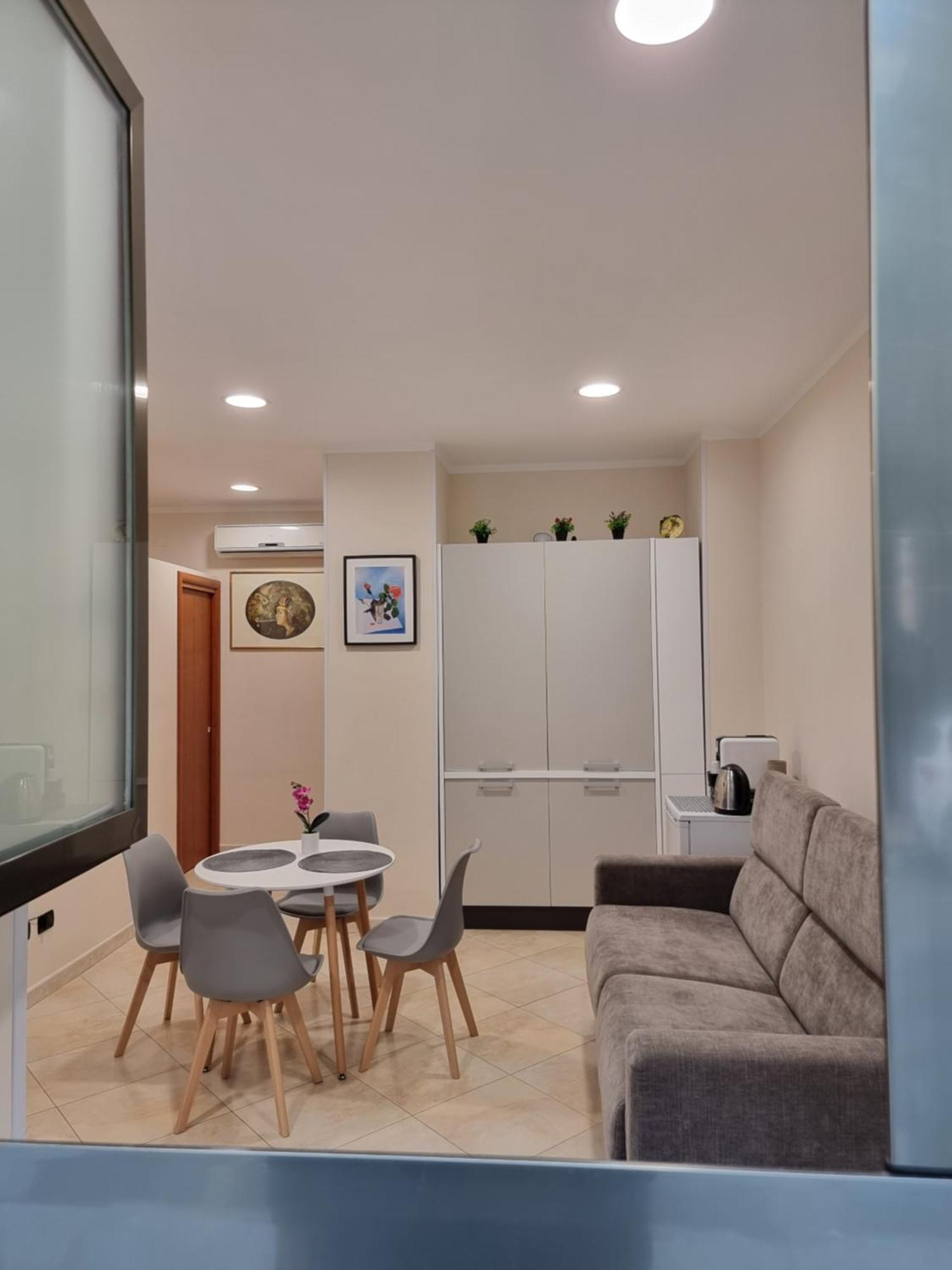 Loft Magna Grecia Reggio Calabria Centro Storico A 3 Minuti A Piedi Dal Mare Reggio di Calabria Exterior foto