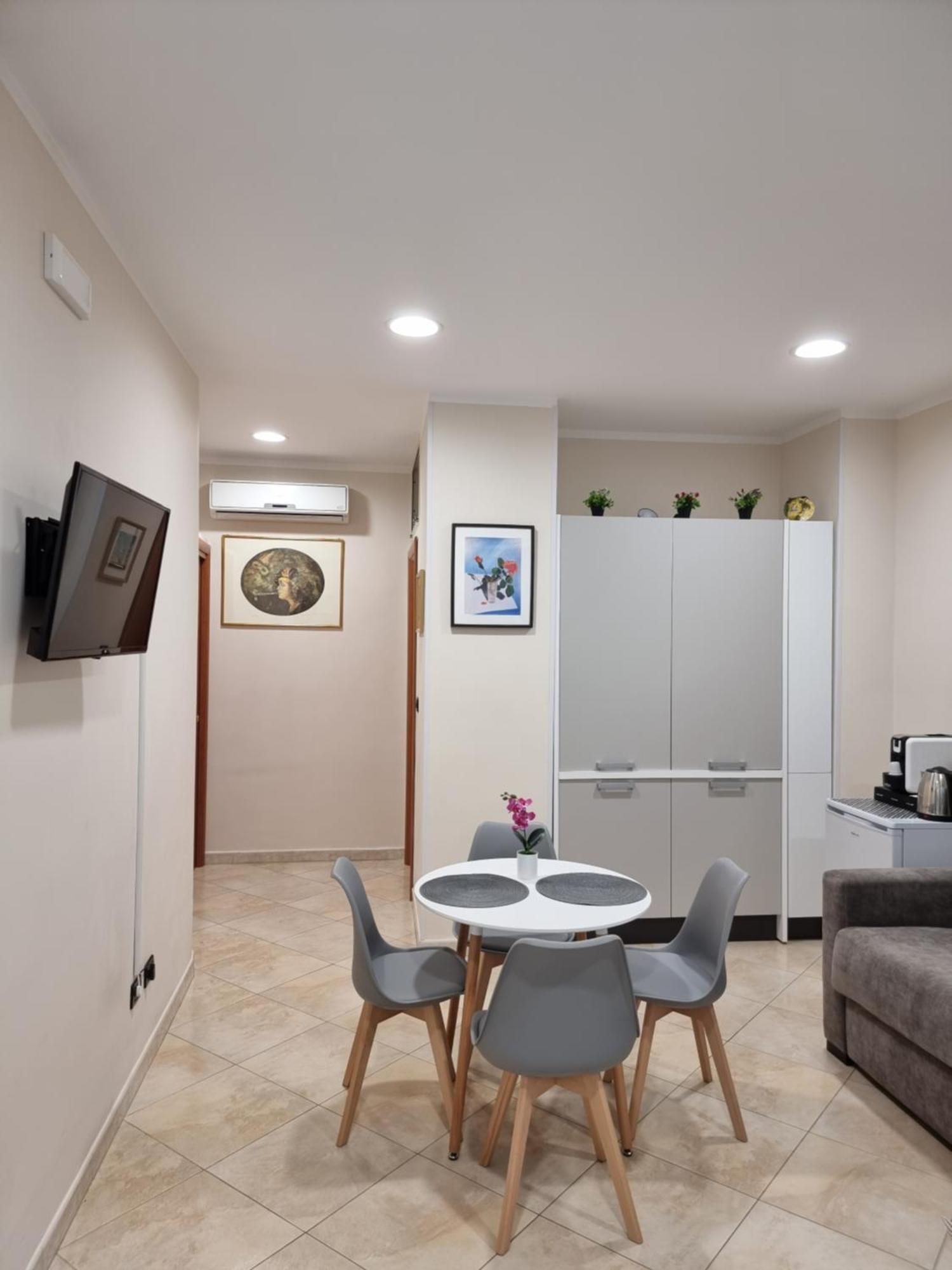 Loft Magna Grecia Reggio Calabria Centro Storico A 3 Minuti A Piedi Dal Mare Reggio di Calabria Exterior foto
