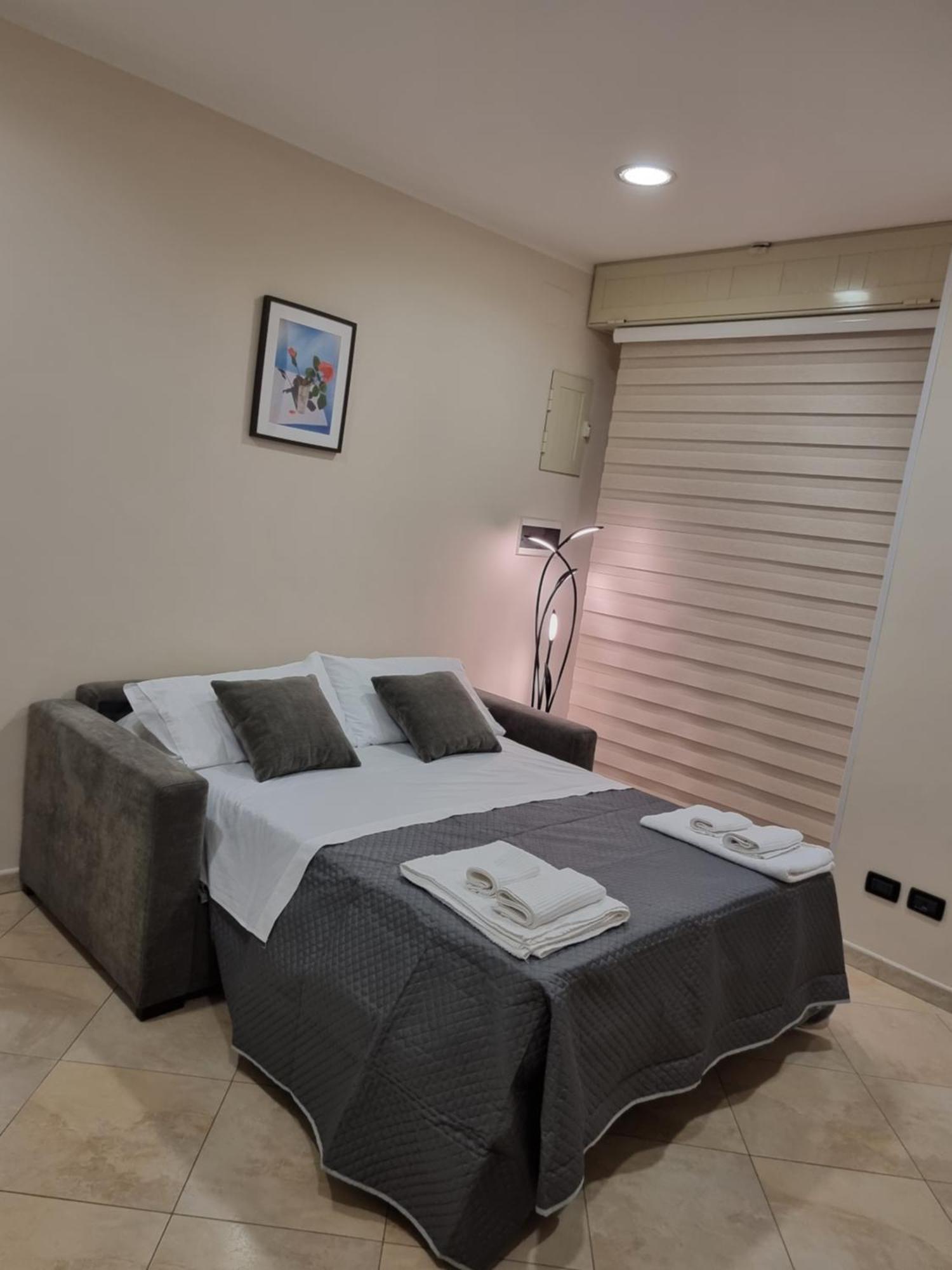 Loft Magna Grecia Reggio Calabria Centro Storico A 3 Minuti A Piedi Dal Mare Reggio di Calabria Exterior foto